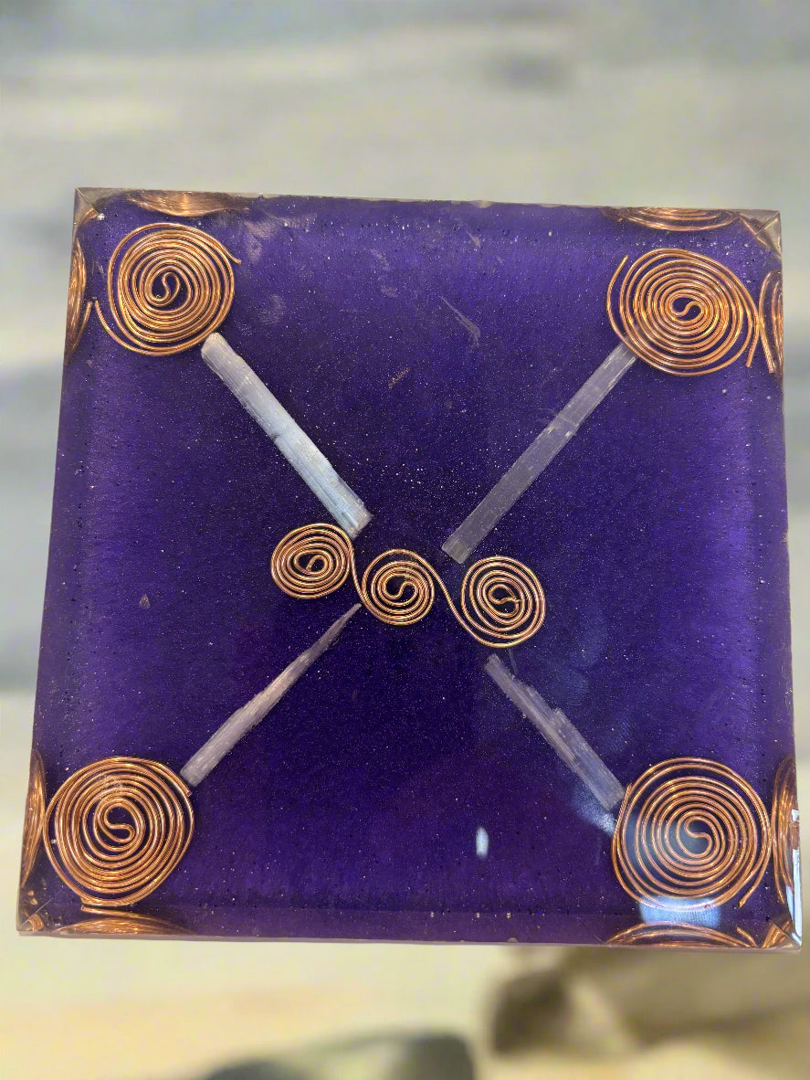 XL Purple Crown Chakra Orgonite Pyramid