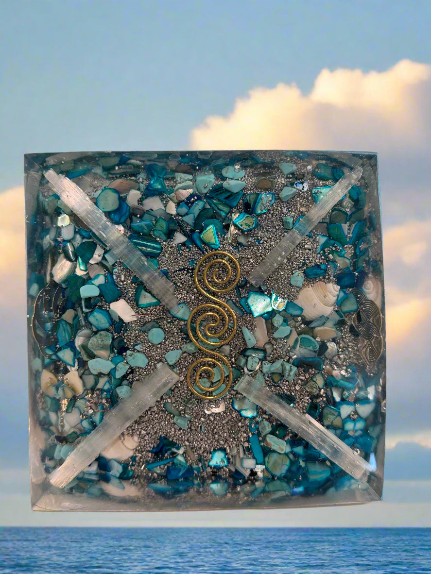 XL Seashell Orgonite Pyramid with Druzy