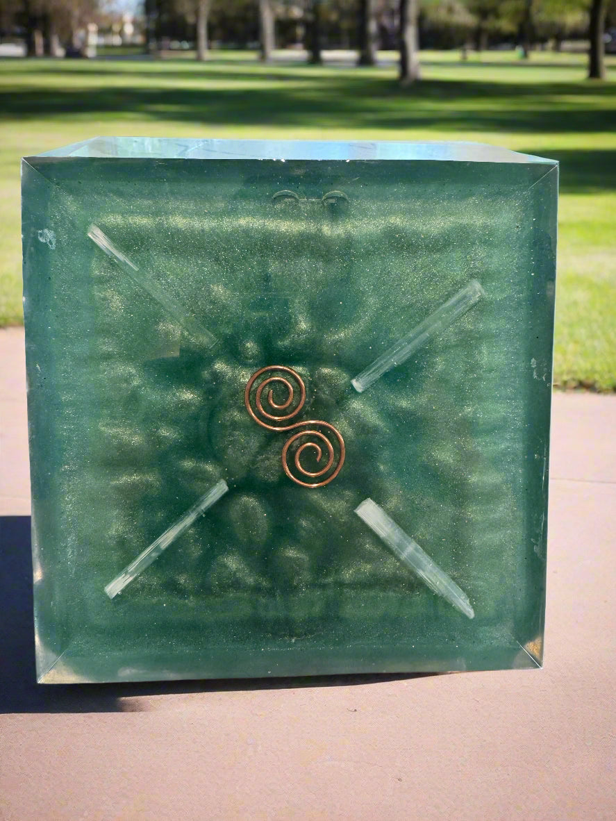 XL Heart Chakra-Opening Abundance Orgonite Pyramid